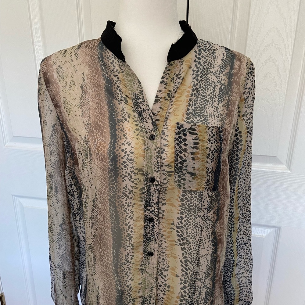 Sparke & fade long sleeve blouse